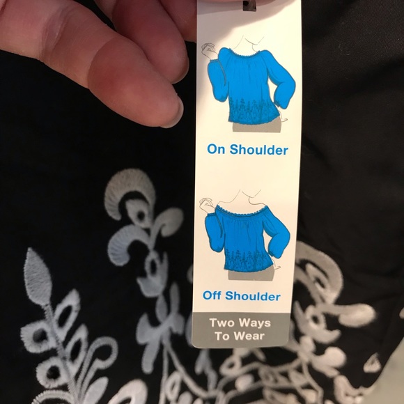 Time & Tru Off or On Shoulder Embroidered … - Picture 6 of 7